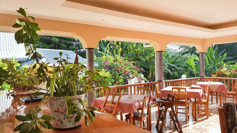 Bernique Guest House