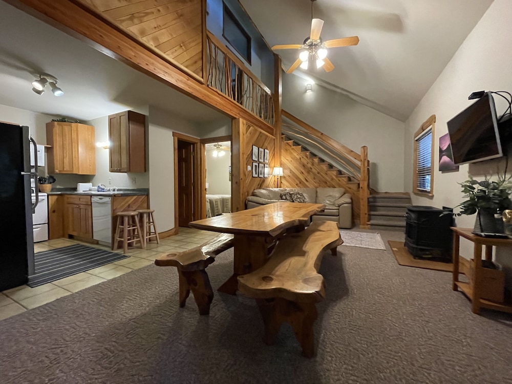 Opossum Creek Retreat - Property Image 9