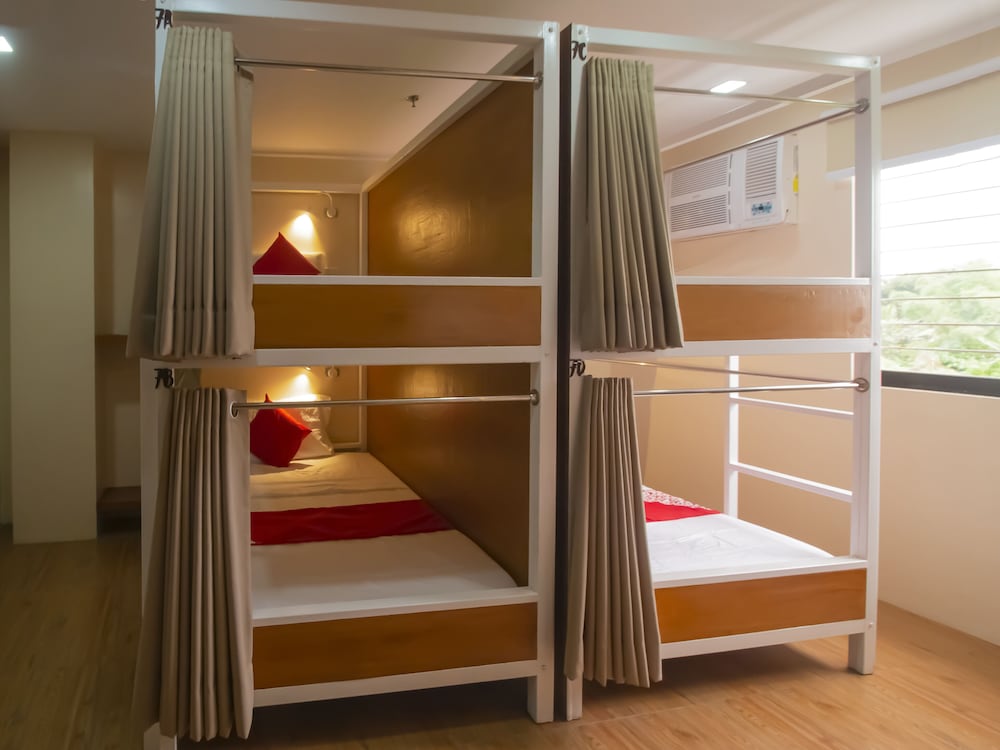 Super OYO 832 The Teepee Place Hostel & Residence Inn view 4