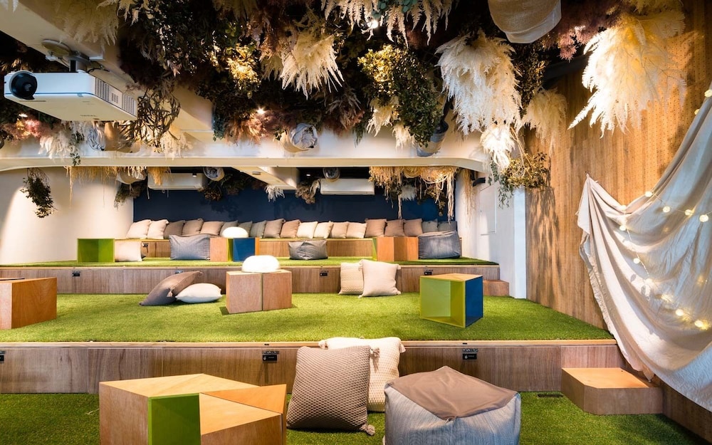 meeting & event spaces