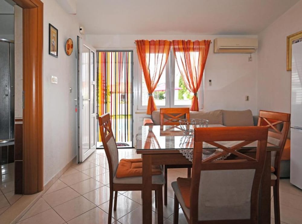 Apartments Mihovilovic
