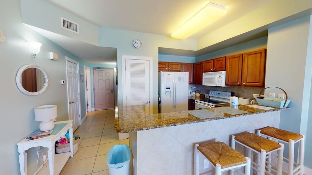 Coastal Condo 807 by Brightwild Beachfront