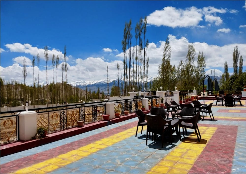 TIH Hotel Khakshal