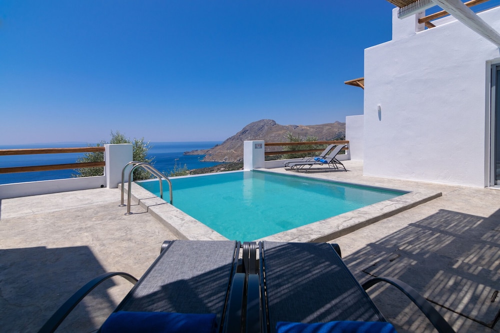 Pyrgos Exclusive Villas