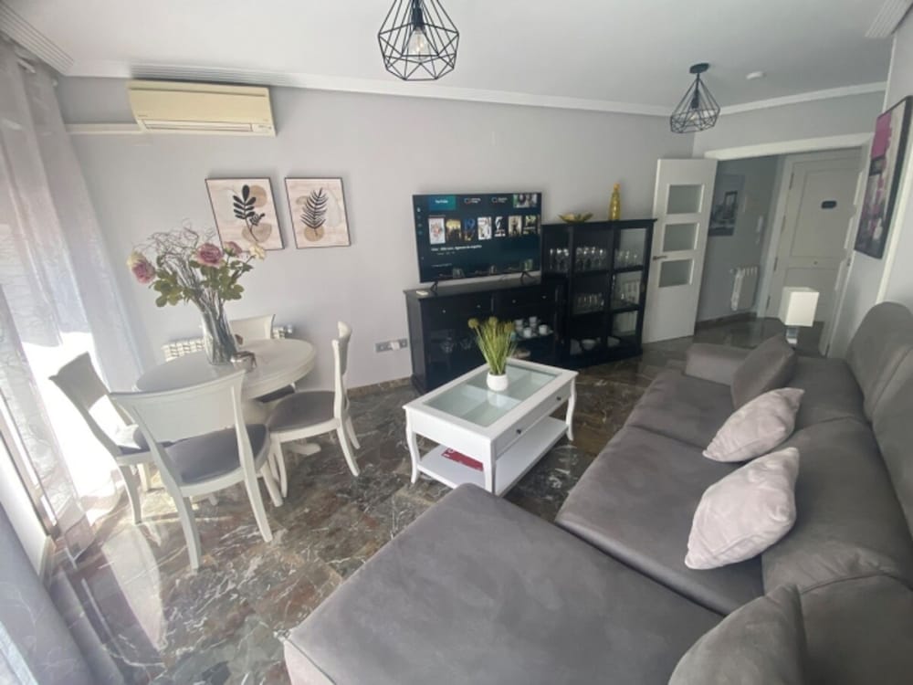 Bonito Apartamento en Centro Ciudad con Garaje
