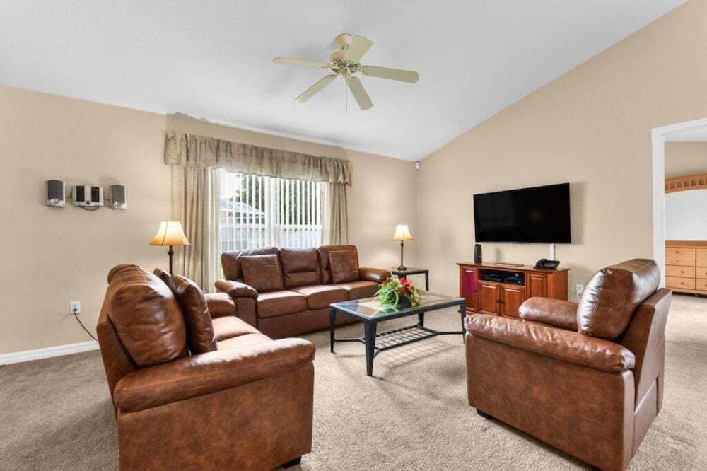 Reserve Retreat - Gated 4br With Pool Near Disney 4 Bedroom Villa