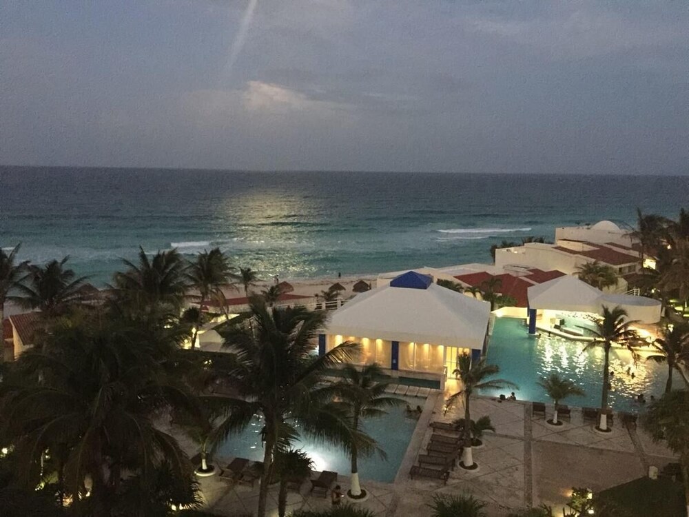 Solymar Cancun Condos