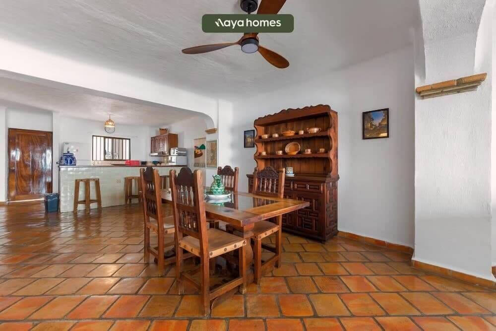 Ocean View 2Br Condo-balcony-beach-pool 710