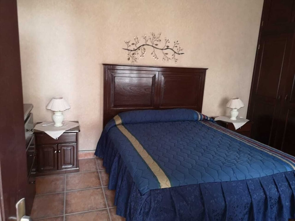 CASA DE HUÉSPEDES