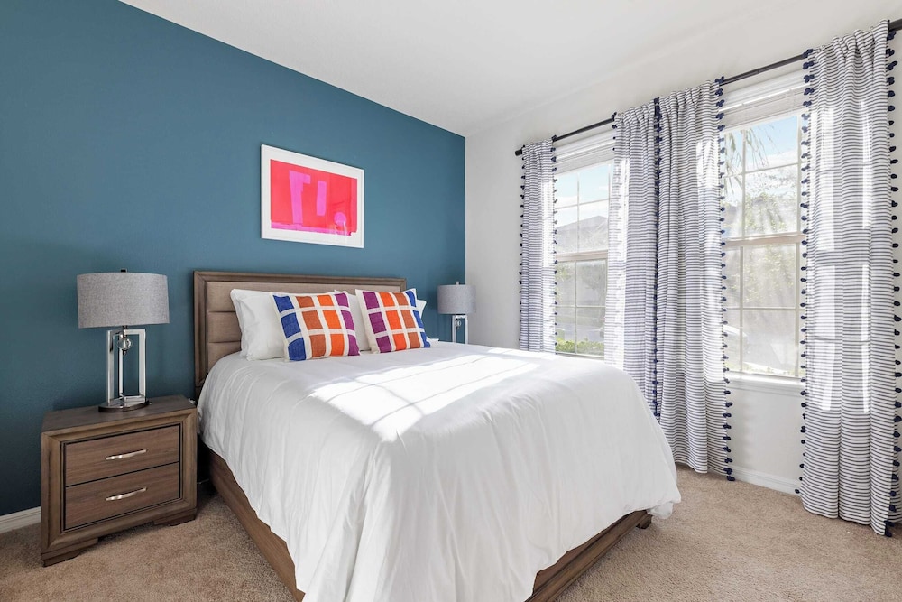 Sleeps 20! Resort Home Near Disney, Pool+game Room Twice-as-nice by Avantstay