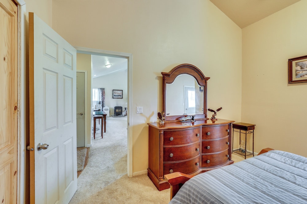 Cozy Clearwater Apartment - Hike, Fish & Explore! view 2
