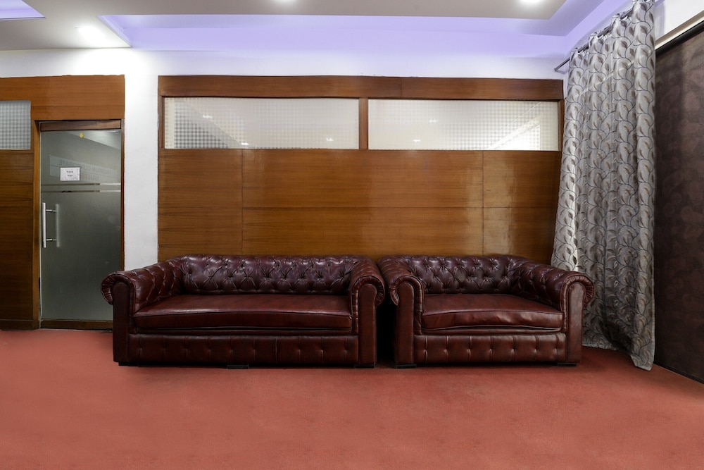 OYO 8500 Hotel Sun Palace Residency