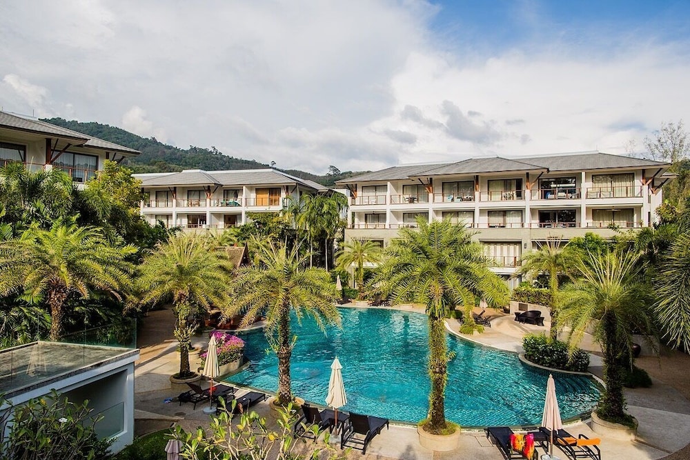 Beachfront 120sqm 2BR With Private Plunge Pool on Stunning Naithon Beach