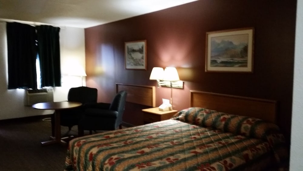 Mountain Home Vacations - Brass Door Motel Gassville - Property Image 5