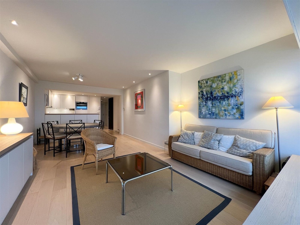 Apartment in Duinbergen With Sea Views