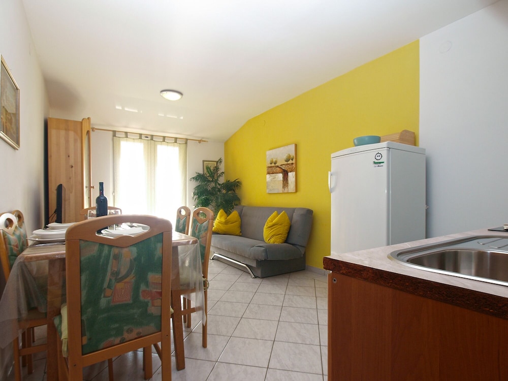 Apartment Anica 770