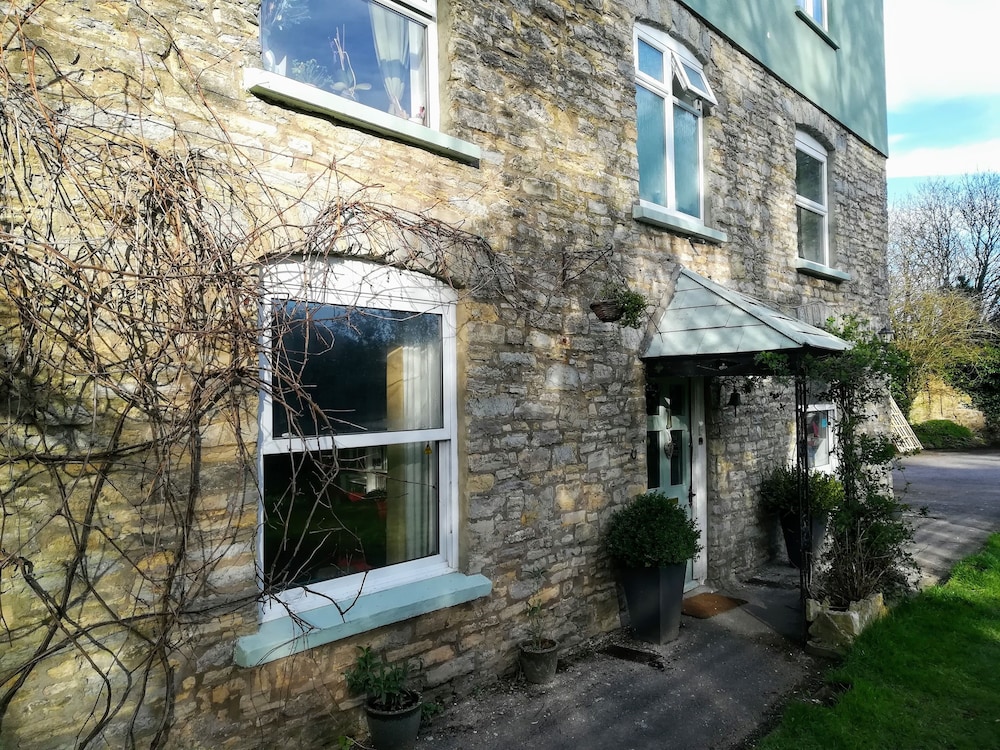 Worth House