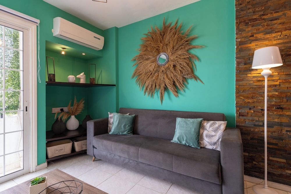 Araminta 2-Bedroom Apartment in Larnaca