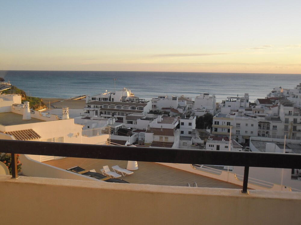 Albufeira Sea View by Rentals in Algarve (51)