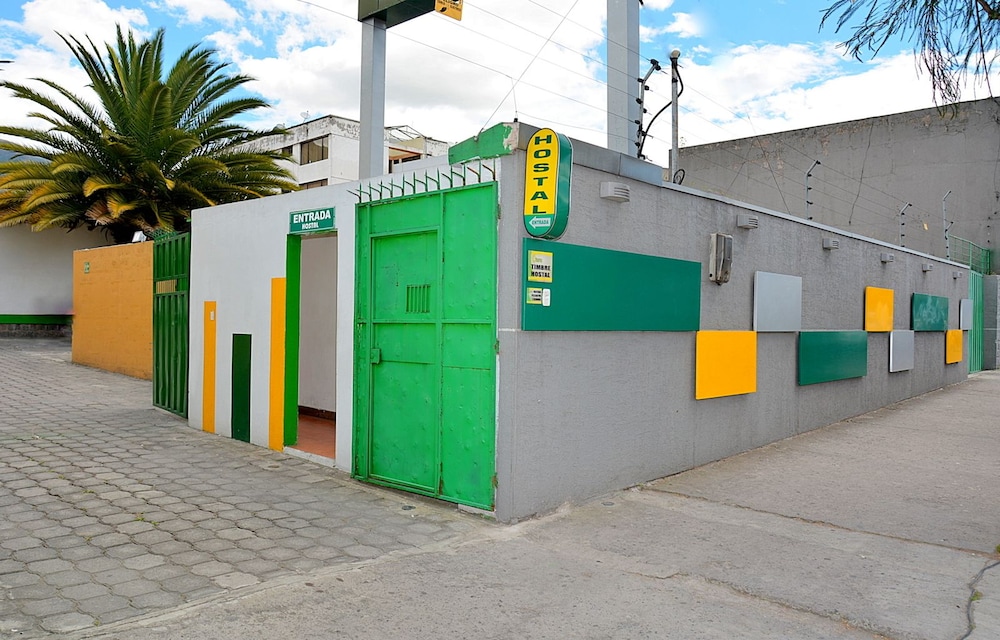 Hostal Terra 3 Base Aerea
