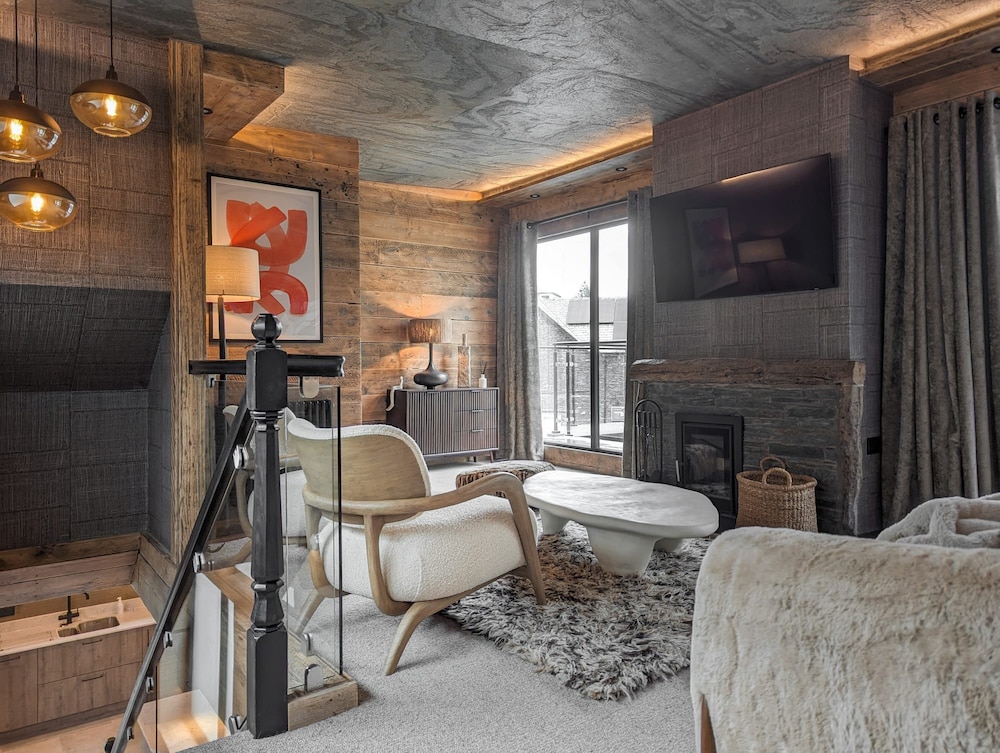 The Hideaway at Higher Longtail view 5