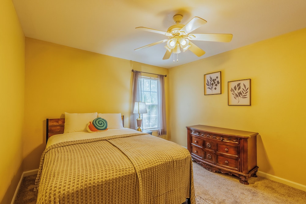 4 Mi to FSU & 5 Mi to Famu: Wfh-friendly Hub