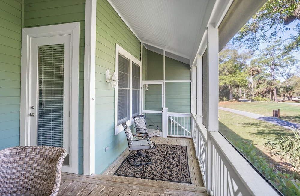 Tasteful 2 Story 4 Bedroom, 4 Bath Home! New on Rental Program, Sleeps 12!