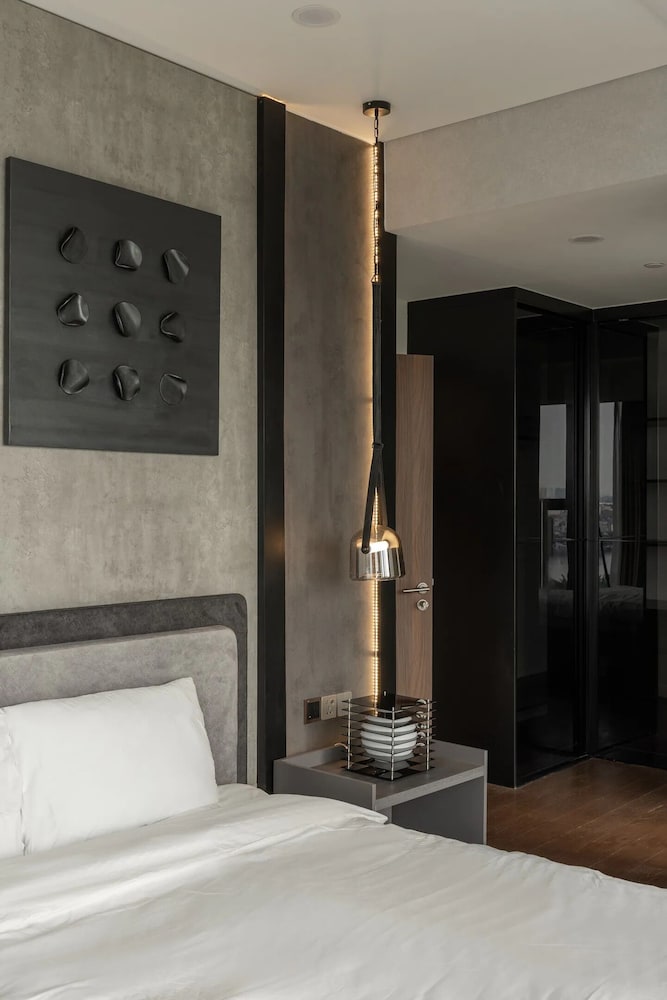 The Metropole - Horizon View Riverside