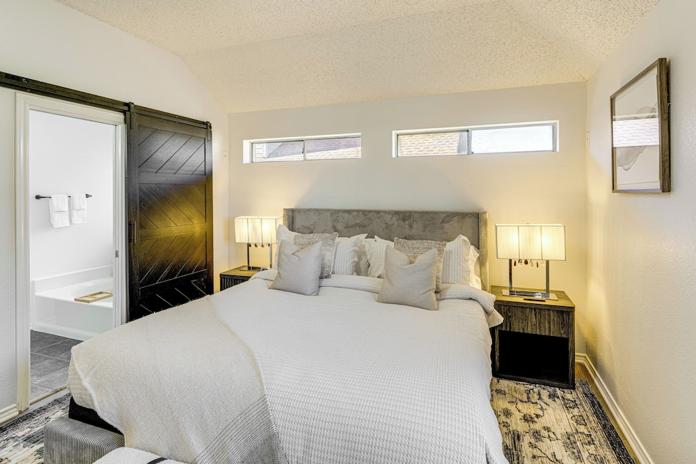 1/2 Mi to Frisco Commons! Family Getaway w/ Patio