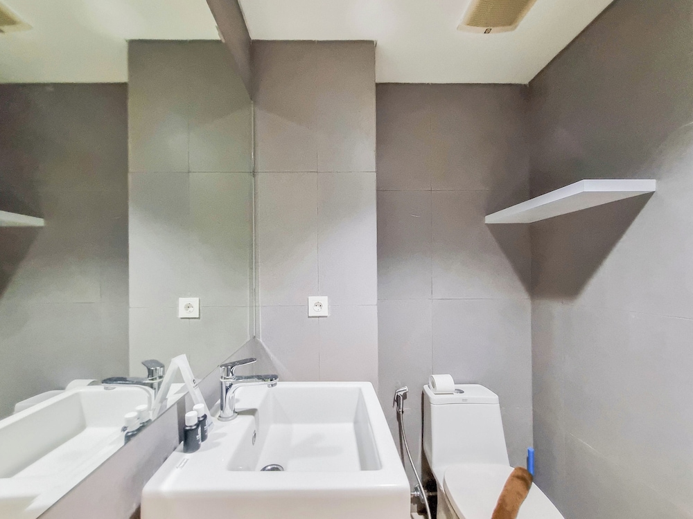 Comfy And Enjoyable Studio At Patraland Amarta Apartment