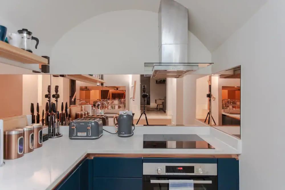 Spacious and Modern Apartment in Pimlico