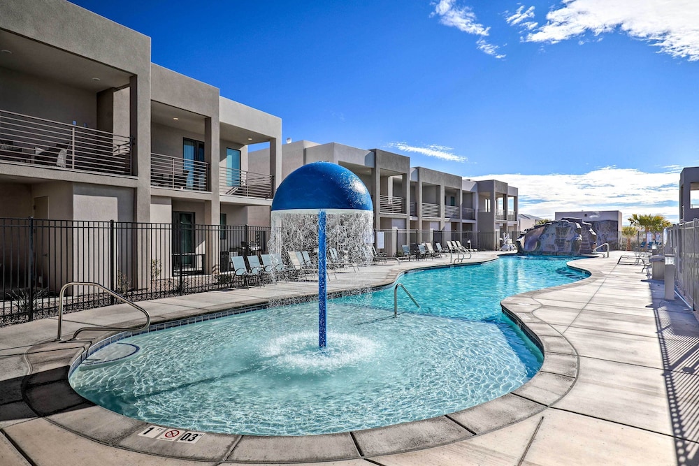 Pool Access: St George Townhome Near Trails!