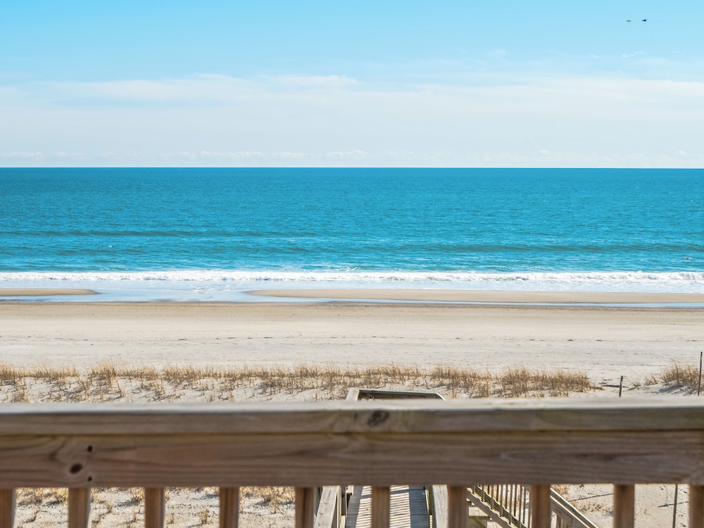 Paradise Palms by Topsail Realty