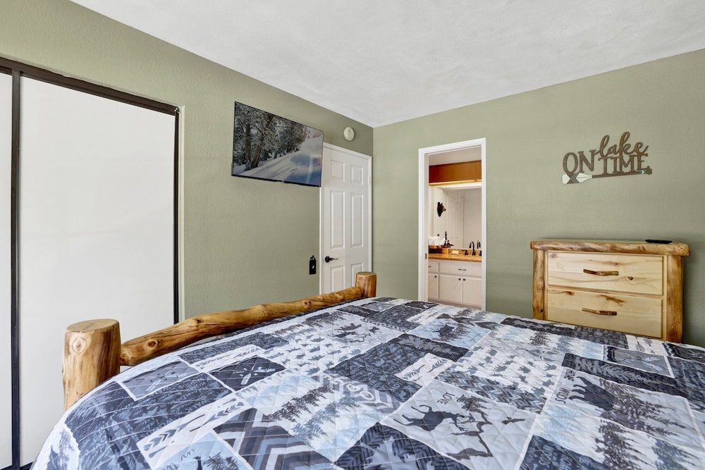 Woodland Retreat #2548