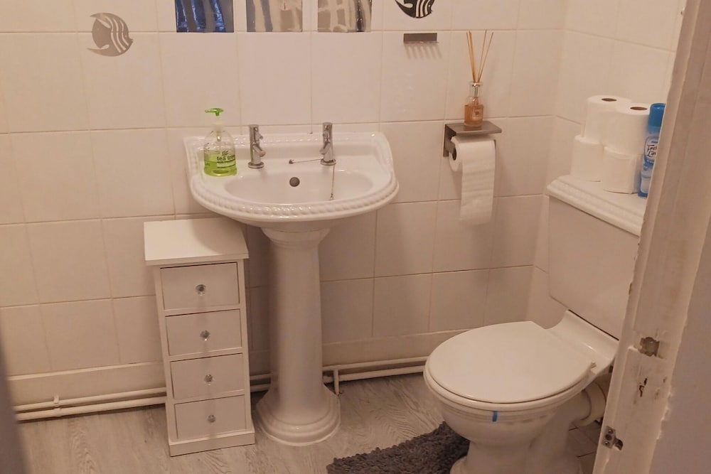 Seaview 2 Bedroom Apartment Sleeps 4