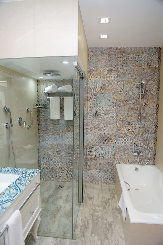 Ikat Villa
