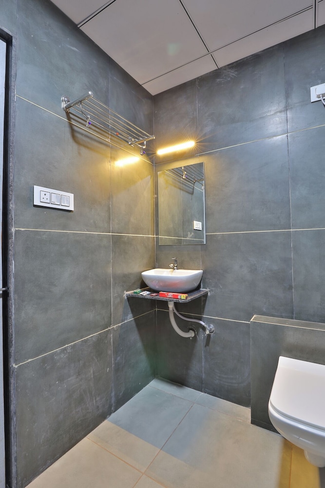 Hotel SR Radhey
