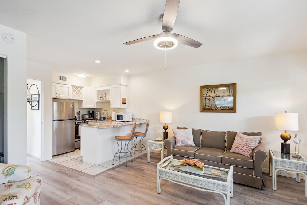 Beach Quarters 2BR #5 and #6