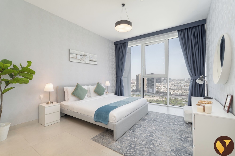 Vogue 2BHK Dubai Frame View Park Metro