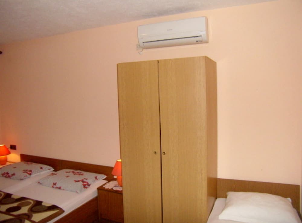 Crikvenica Apartments and Rooms With Sea View