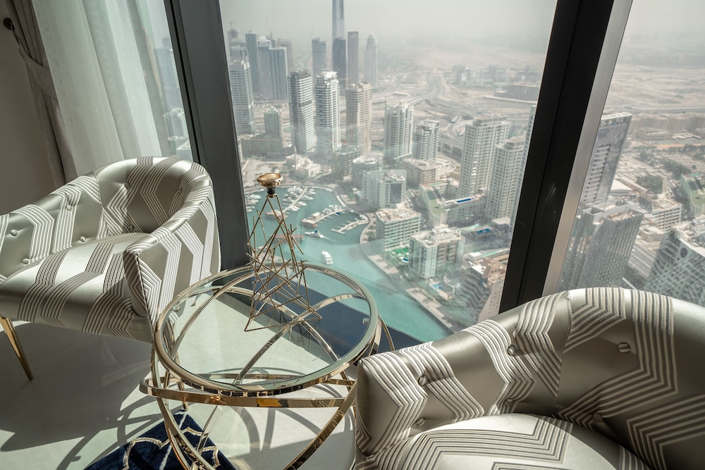 Jumeirah Gate Tower - Luton Vacation Homes