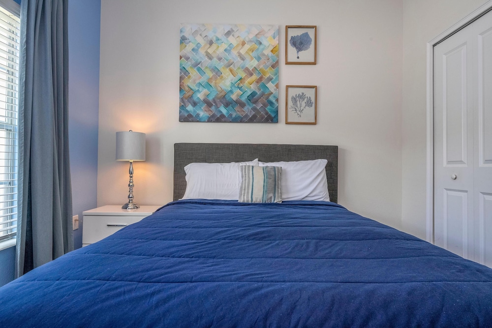 3085 TS - Opulent 5 BR Townhome Private Pool