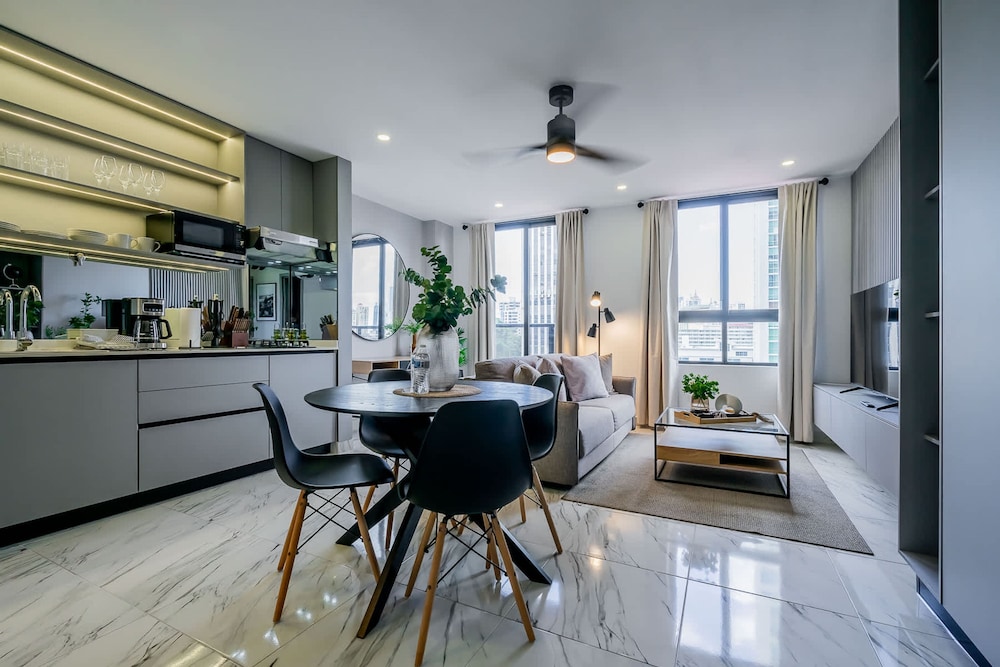 w Cozy 1BR w Great View in Calle 50