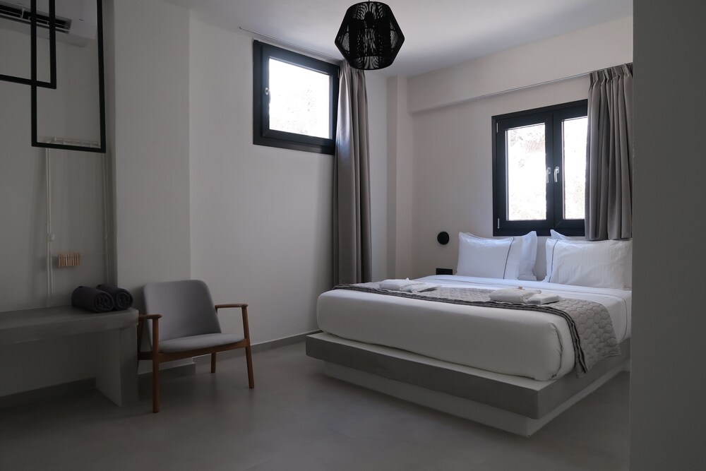 Blé Suites Santorini