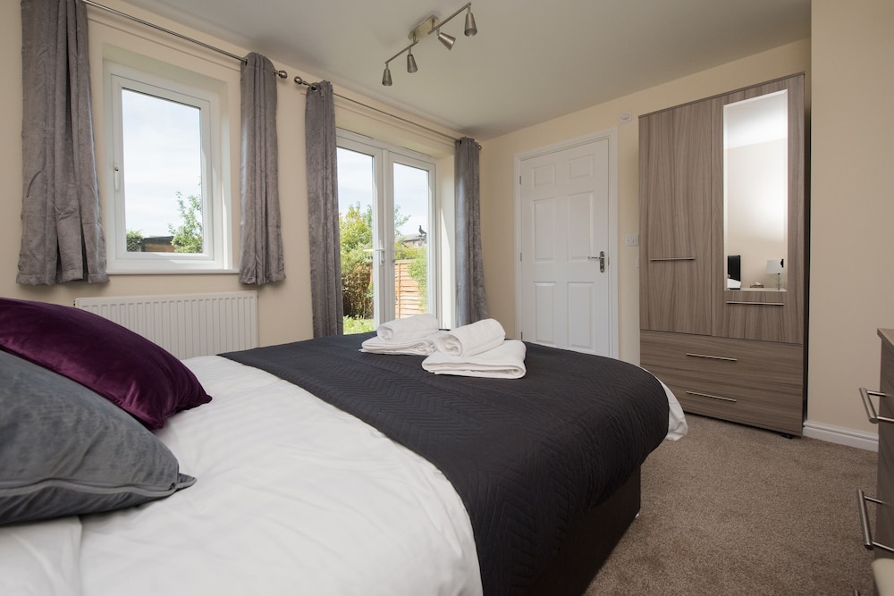 Kennedy House by Your Lettings UK