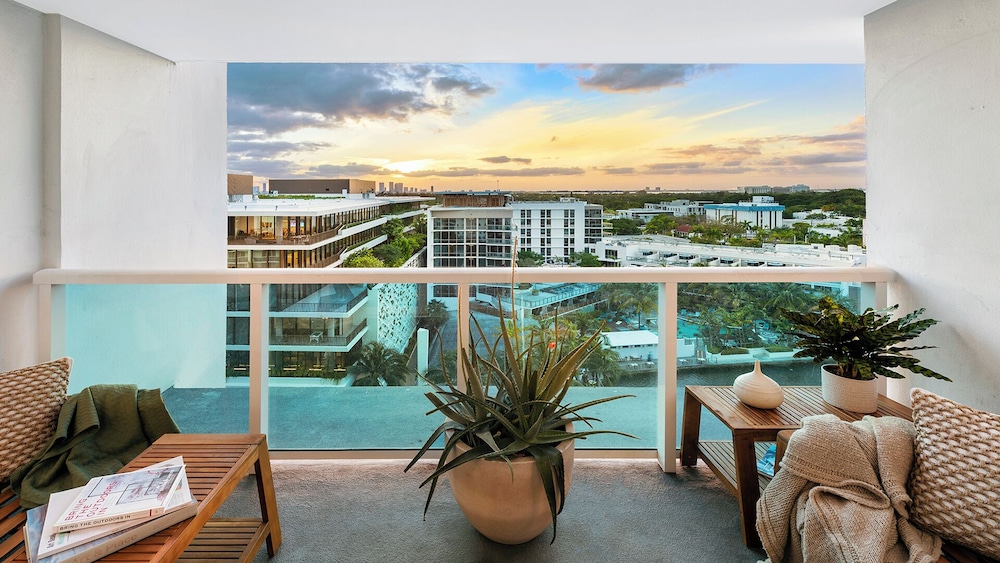 Luxury Vacation Rentals at 1 Hotel & Homes by LRMB