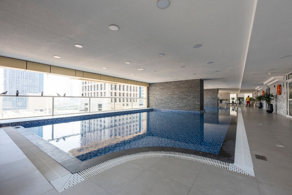 Cozy 1-bedroom Apartment for 4 in Dubai Marina