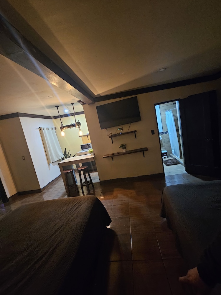 Ensenada Vacations - HOTEL CADILLAC - Property Image 12