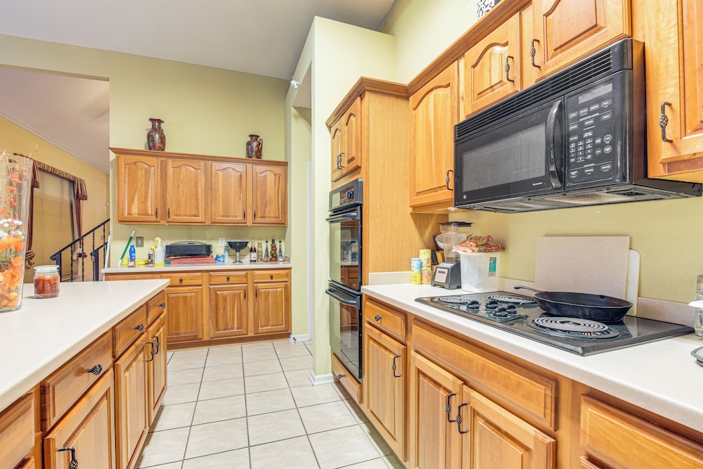 Family-friendly Gem w/ Home Office in Memphis