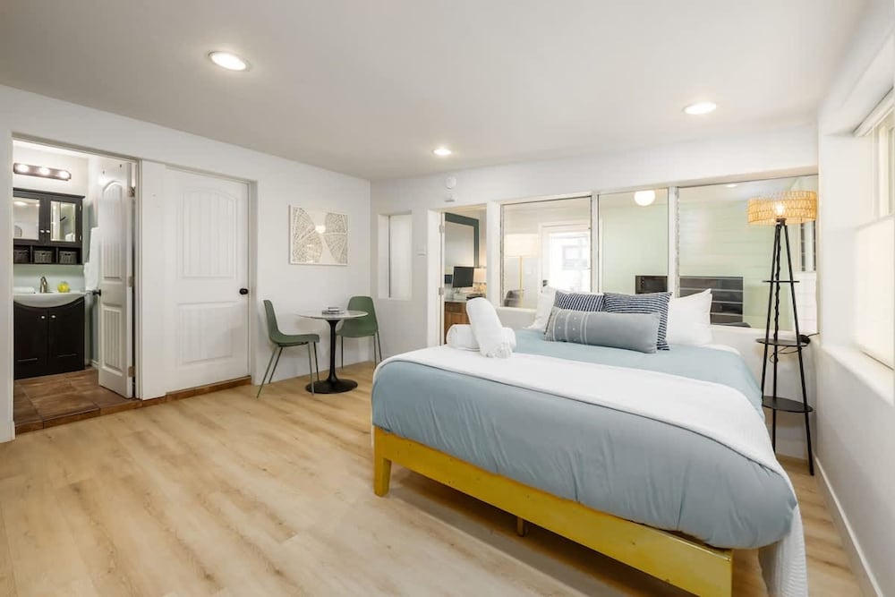 Studio In Carlsbad Village
